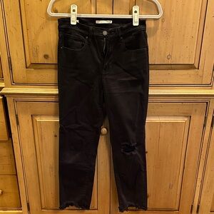 Levi’s High Rise Straight Crop Black Jean